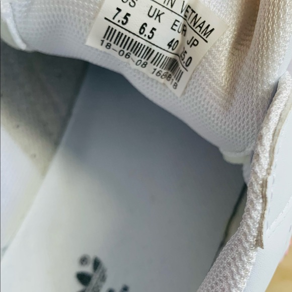 💖 Adidas Superstar 💫 kicks - Picture 4 of 8